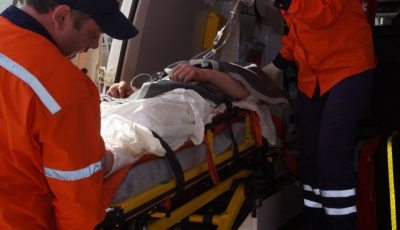 ELICOPTERUL SMURD, ÎN MISIUNE! BĂRBAT ÎNJUNGHIAT ÎN PIEPT, DUPĂ UN CONFLICT ÎN FAMILIE - injunghiat-1505423779.jpg