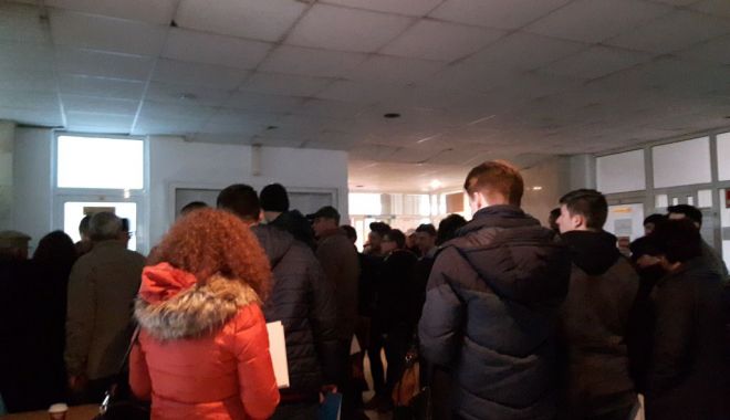 Gata cu cozile la ghișeu! Românii vor putea înmatricula autovehiculele online