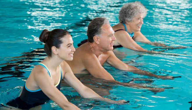 Înotul reprezintă o activitate ideală pentru articulații și mușchi - inotul-1693571367.jpg