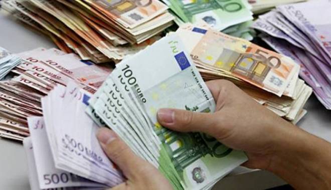 Țeapă la casa de schimb valutar! Operatoare înșelată cu peste 1.000 de euro - inselatacueuro-1441908750.jpg
