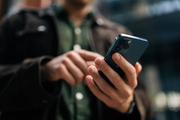 Metoda „telefonul stricat”. Cum ajung escrocii să îți fure datele în câteva secunde - inselatorie-1773643696.webp