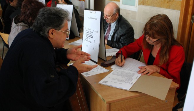 INS. Cu cât a crescut numărul locurilor de muncă vacante - inslocuridemunca-1401463533.jpg