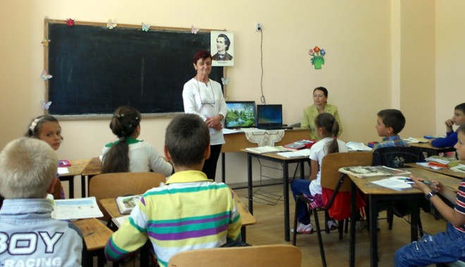 Inspectoratul Școlar le avertizează pe învățătoarele constănțene - inspectoratulscolaravertizeaza-1413484868.jpg
