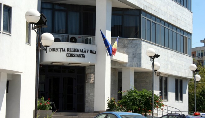 Inspectorii fiscali constănțeni  au ajuns să muncească într-un picior (II) - inspectoriifiscaliauajunssamunce-1385748063.jpg