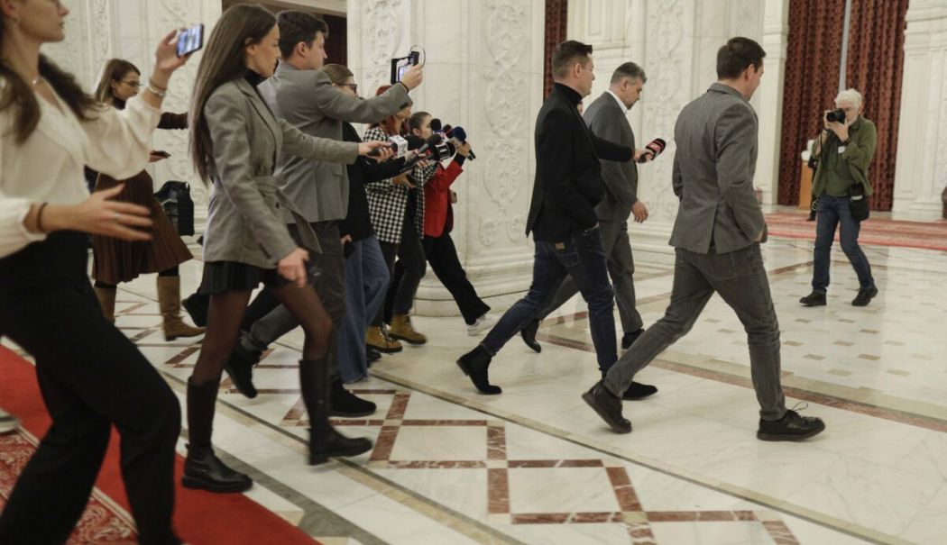 Ce au de ascuns? Ce se întâmplă cu primarii, parlamentarii și ceilalți demnitari care nu-și actualizează CV-ul! - instantparlamentvotpensii004inqu-1728661215.jpg
