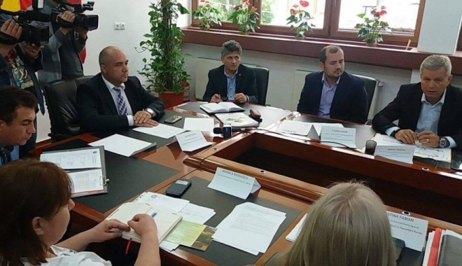 Întâlnire cu fermierii interesați de asociere și de accesarea fondurilor europene - intalnirecufermierii-1497005556.jpg