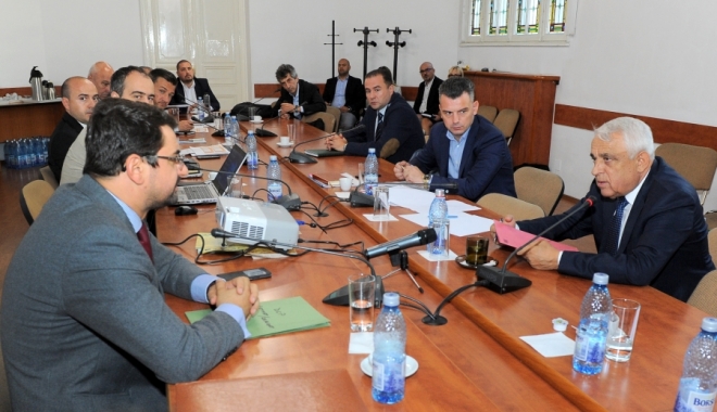 Întâlnire de lucru privind absorbția fondurilor europene pentru dezvoltare rurală - intalniredelucrufondurieuropene-1504772723.jpg