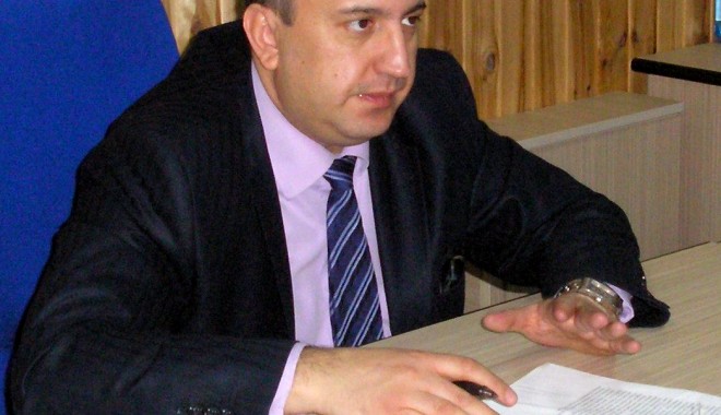 Prof. Dănuț Epure, în turneu electoral - intalnirefacultateadeistorie2-1328285913.jpg