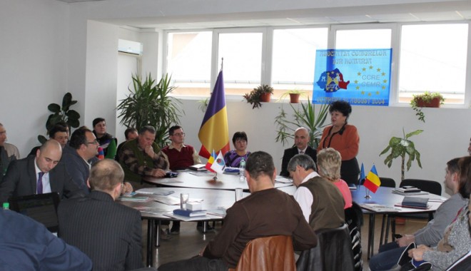 Conducerea CCINA s-a întâlnit cu oamenii de afaceri din Agigea și Cumpăna - intalniriccina-1360171619.jpg