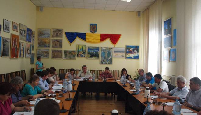 Dezbatere de interes local, la Primăria Medgidia - intereslocalmedgidia41-1453117534.jpg
