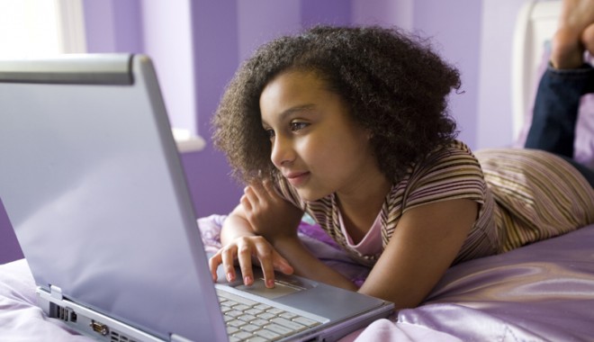 Cum să te ferești de obsedații sexual de pe Internet - internet-1364226480.jpg