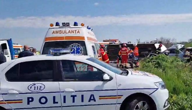 Intervenţie contracronometru! Microbuz plin cu elevi, implicat într-un accident rutier! - interventie-contracronometru-1711440260.png