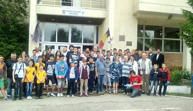 Întrecerea celor mai buni mici electroniști - intrecerea-1435338744.jpg