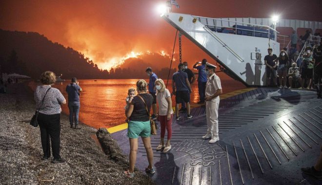 Furie şi disperare, pentru oamenii salvaţi de pe insula Evia - intrefuriesidisperare-1628434082.jpg