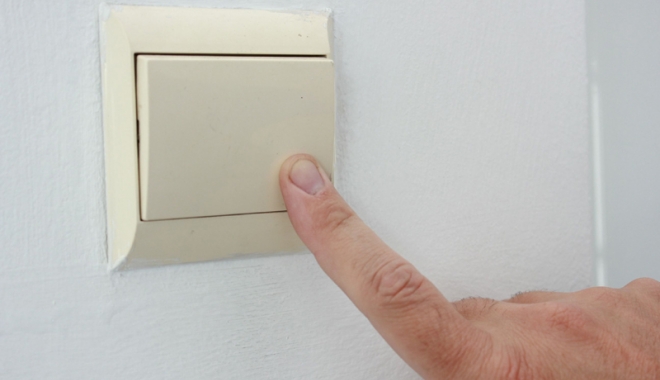 Mai multe străzi din Constanța, fără curent electric - intrerupatorcurentelectric4-1513182926.jpg