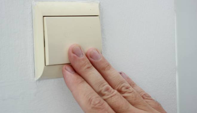 FĂRĂ CURENT ELECTRIC, AZI - intrerupatorcurentelectric5-1441782559.jpg
