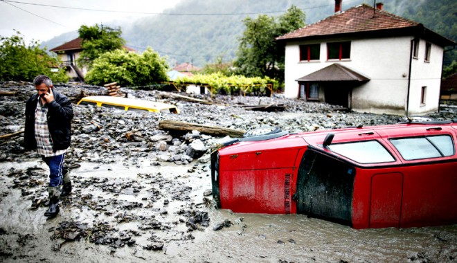 Inundații catastrofale  în Bosnia și Serbia - inundatii-1400413257.jpg