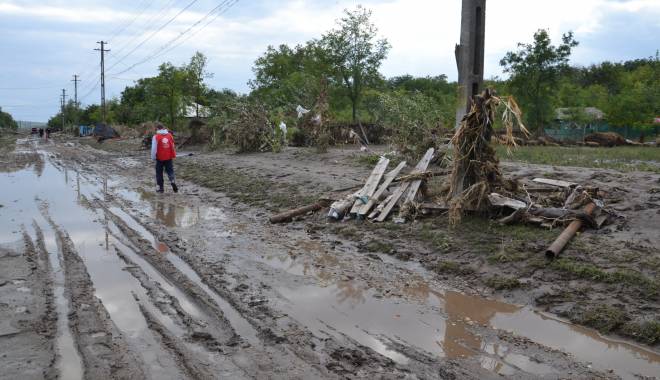 INHGA: COD GALBEN de inundații în Constanța și în alte șapte județe - inundatii-1422723149.jpg