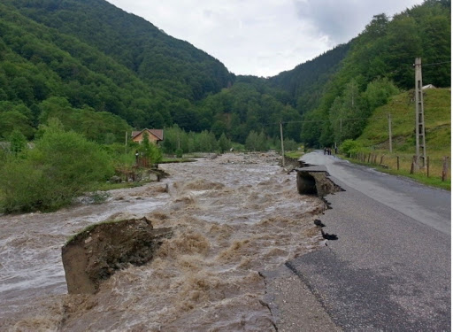 Cod portocaliu de inundații din cauza ploii și topirii zăpezilor - inundatii-1607773648.jpg