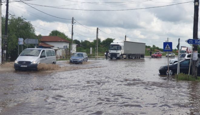 Inundațiile au făcut prăpăd în mai multe zone din țară - inundatii-1623821686.jpg