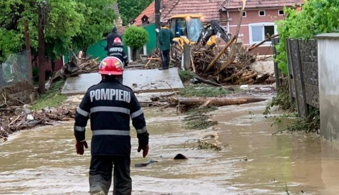 IGSU: 49 de localităţi din 18 judeţe, afectate de ploile din ultima zi. Doi oameni au fost luați de ape - inundatii-1624086409.jpg