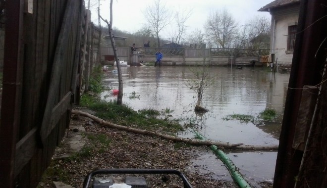 Administrația Publică Cernavodă ia măsuri împotriva inundațiilor - inundatii3-1365516742.jpg