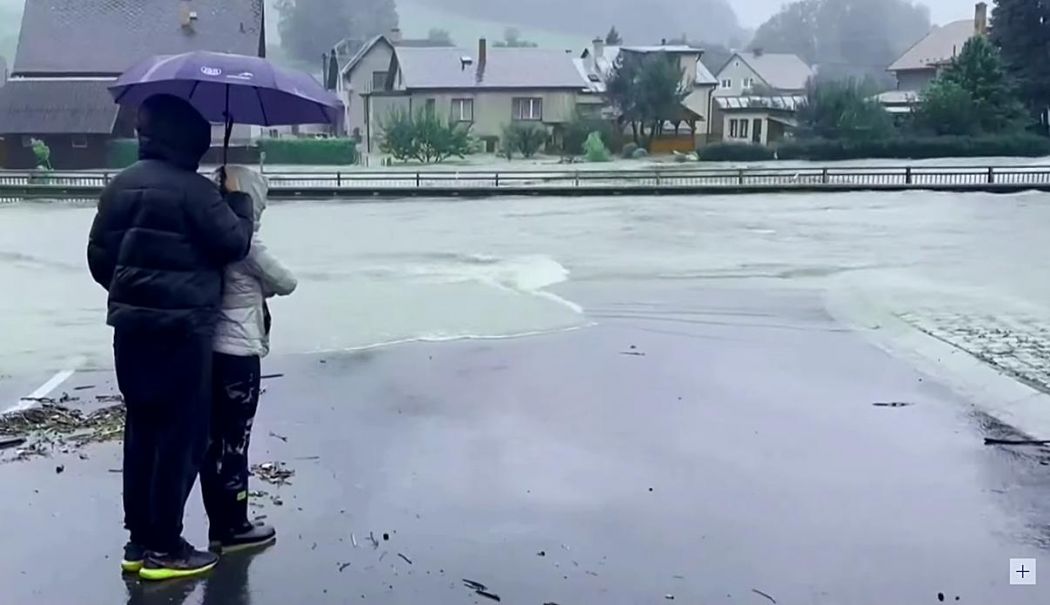 MAE atenționează românii să evite deplasările în Cehia - inundatiiaustria-1726410124.jpg