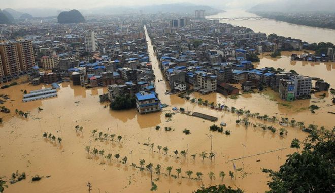 Două milioane de persoane sunt izolate în urma unor inundaţii devastatoare în Bangladesh - inundatiibangladesh-1653226612.jpg