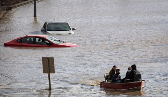 Inundaţii record în vestul Canadei. Patru oameni au murit și unul este dat dispărut - inundatiicanada-1637507491.jpg