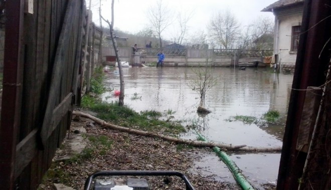 Administrația Publică Cernavodă  ia măsuri împotriva inundațiilor - inundatiicernavoda-1365524426.jpg