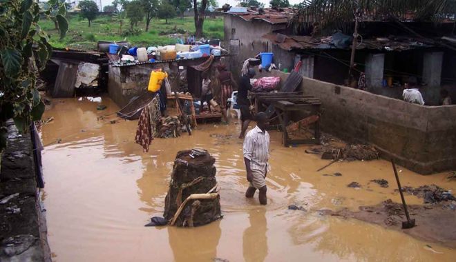 Cel puţin 120 de persoane au murit în Congo în urma inundaţiilor - inundatiicongo-1671024937.jpg