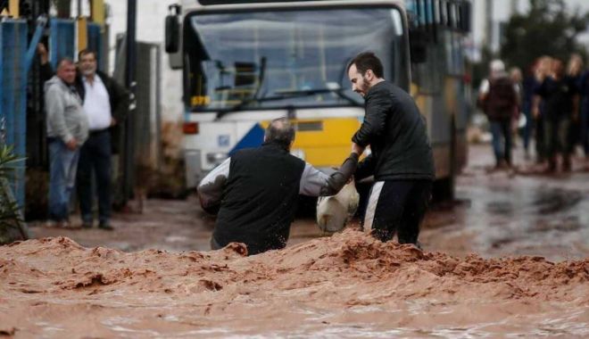 Atenționare de călătorie transmisă de MAE - Cod portocaliu de ploaie, furtuni și vânt, în Grecia - inundatiigrecia61998600-1535373514.jpg