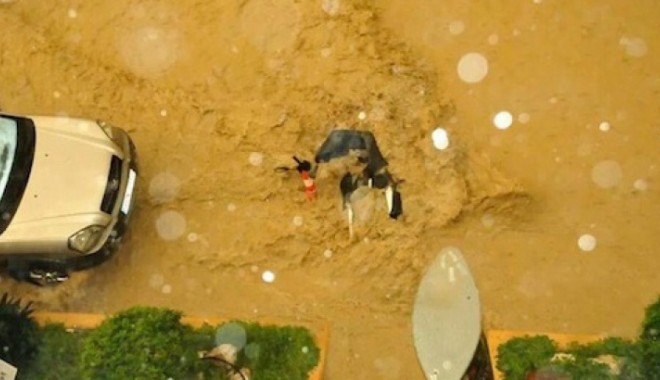 STARE DE URGENȚĂ în Grecia: morți și dispăruți, în urma inundațiilor catastrofale - inundatiigreciaploaie64452800-1385281171.jpg