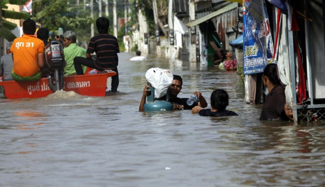 Dezastru în Thailanda - inundatiithailanda-1316720094.jpg