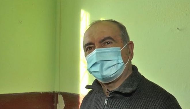 În vârf de munte, un învăţător dedicat dă copiilor o şansă pentru viitor - invatator-1638451795.jpg