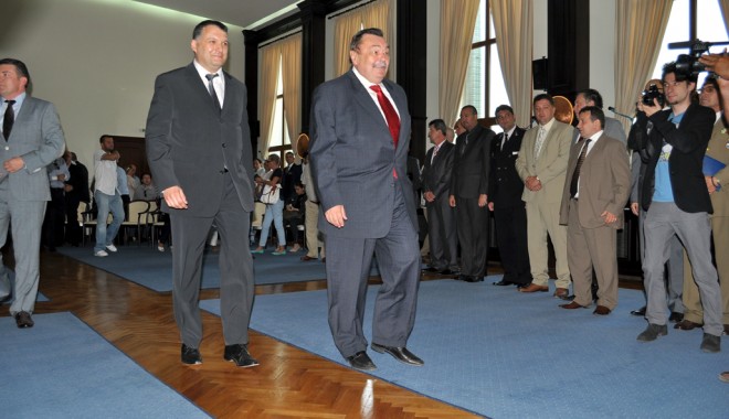 Bogdan Huțucă este noul prefect al Constanței - investireprefectbogdanhutuca16-1336919358.jpg