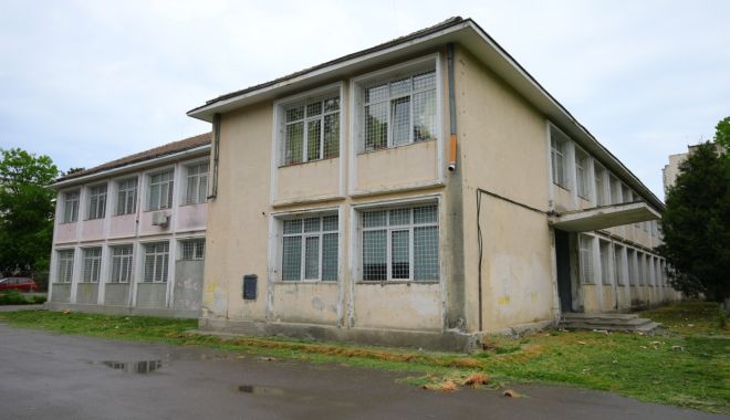 Investiții la Școala nr. 8 din Constanța. Panouri solare și sistem modern de iluminat - investitiilascoala-1589179486.jpg