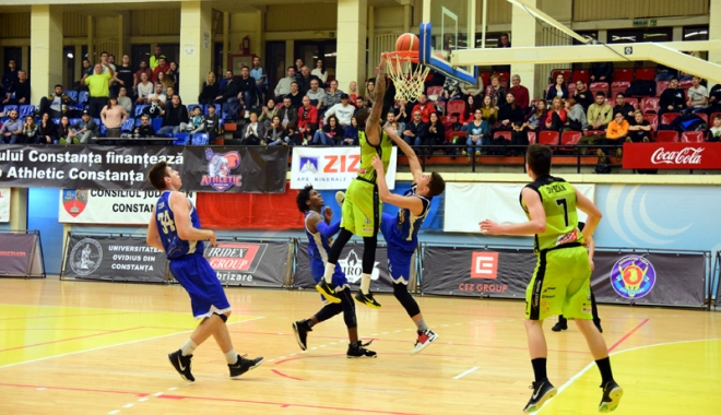Invitați-surpriză la All Star Game-ul baschetului constănțean - invitati-1513356150.jpg