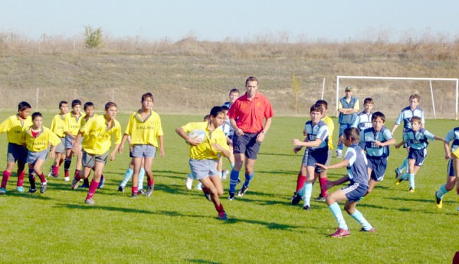 În week-end, toată lumea joacă rugby pe litoral! - inweek-1399655353.jpg