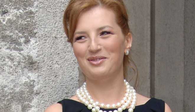 Ioana Băsescu s-a căsătorit - ioanabasescujpeg3-1401700761.jpg