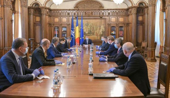 Klaus Iohannis a chemat mediul de afaceri la discuții despre relansarea economică - iohanis-1588679255.jpg