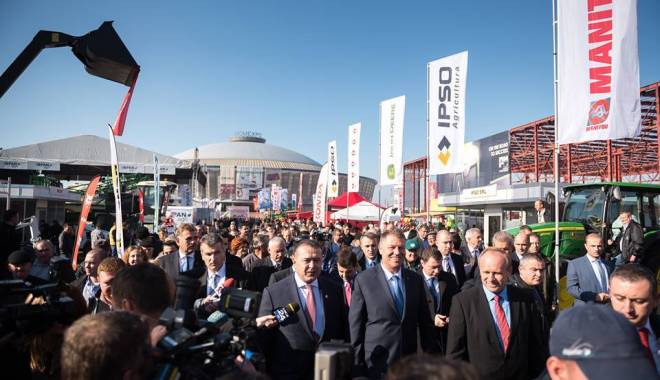Iohannis și Daraban au deschis Indagra - iohanissidarabann-1446028949.jpg
