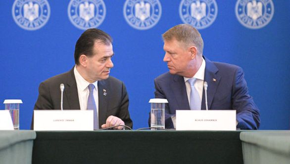 Iohannis și Orban, vizită la Centrul Național de Conducere și Coordonare a Intervenției - iohannis-1586329124.jpg