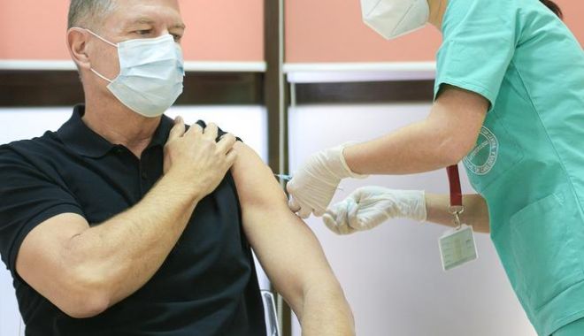 Klaus Iohannis s-a vaccinat cu a doua doză de ser anti-COVID-19 - iohannis-1612527597.jpg