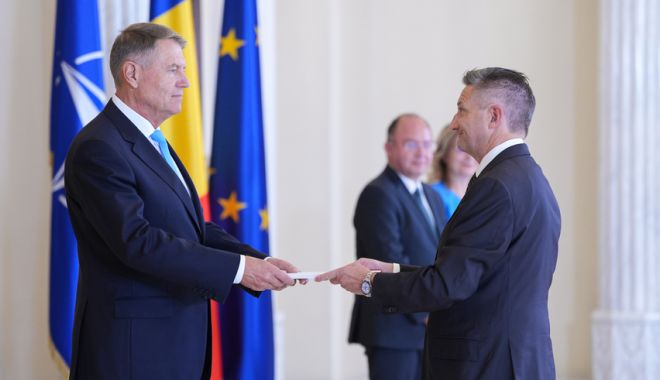 Klaus Iohannis a primit mai mulţi ambasadori străini la Cotroceni - iohannis-ambasadori-1706019870.jpg