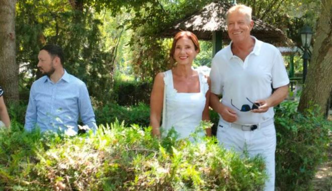 Preşedintele Klaus Iohannis a vizitat Delta Dunării împreună cu soţia - iohannis-delta-1693572574.jpg
