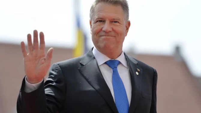 Iohannis, atac la PSD, de la malul mării - iohannis34346100-1568452558.jpg