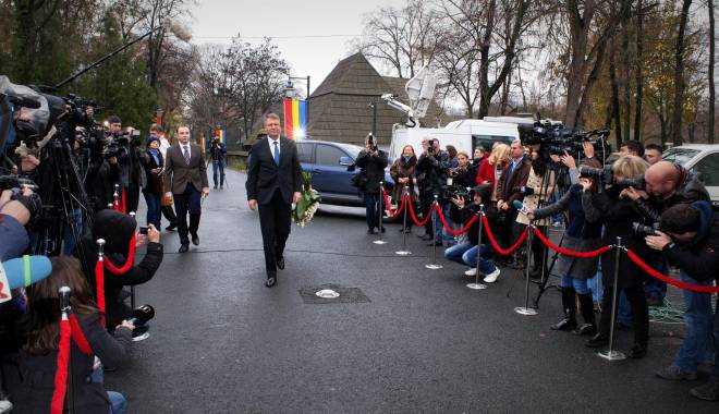 Ce spune Klaus Iohanis despre întâlnirea cu Familia Regală - iohannisintalnirefamregala-1416478628.jpg