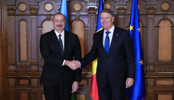 Preşedintele Klaus Iohannis a fost primit de omologul azer - iohannisomologazer-1675367470.jpg