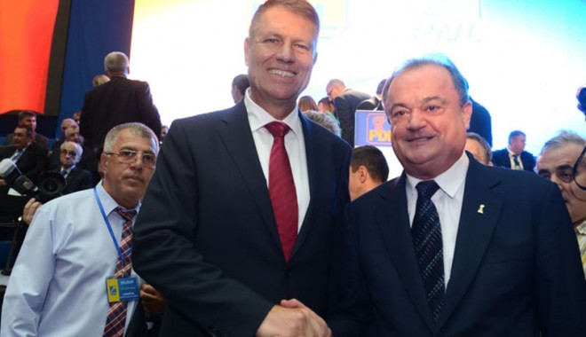 Iohannis și Blaga se întâlnesc cu membrii ACL  la Casa de Cultură din Constanța - iohannissiblagaseintalnesc-1410545443.jpg